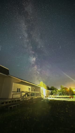 Glovertown Milky Way and Airglow frame 3