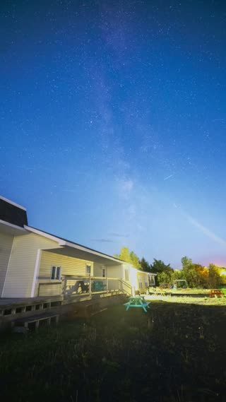 Glovertown Milky Way and Airglow frame 6